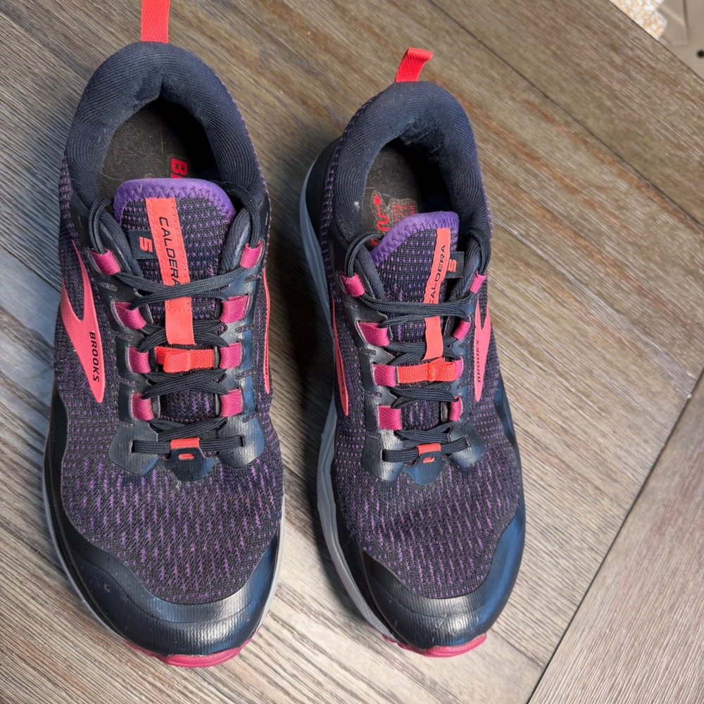 Brooks Caldera 5 Womens Trail Running Shoes Black Purple Pink Size 11 - Picture 3 of 10